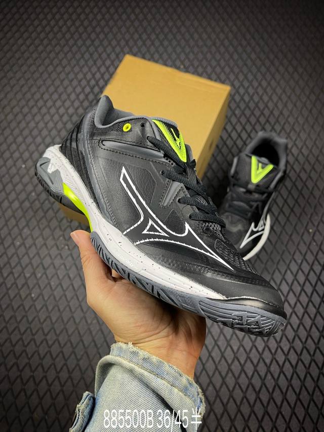 B Corporate-grade Mizuno Wave Claw 3 Comfortable, Versatile, Shock-absorbing, No