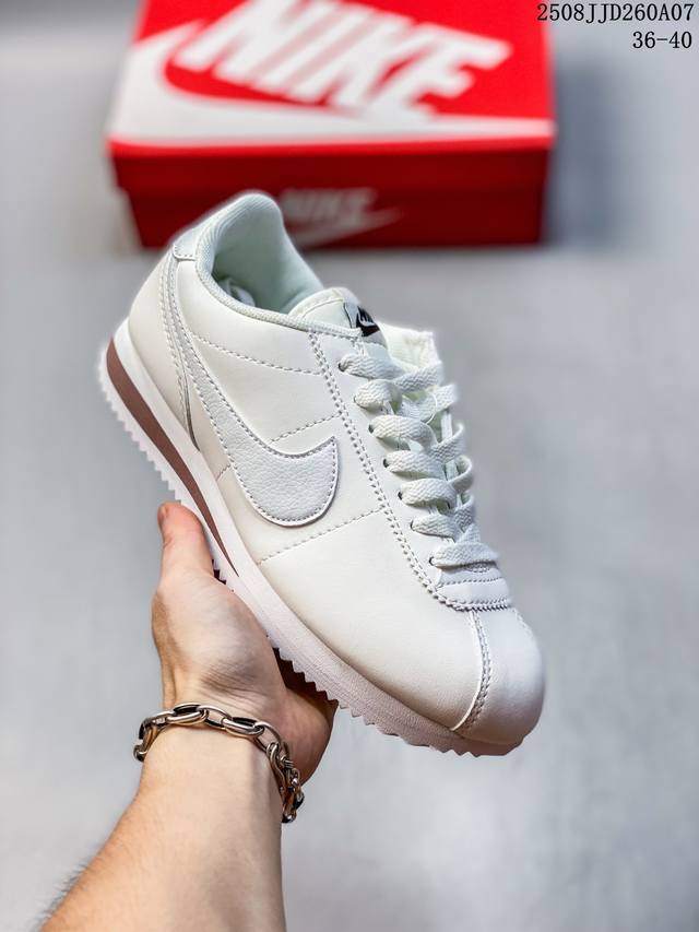 Nike Leather Comfortable and Versatile Low-Top Running Shoes for Women Bei Size: