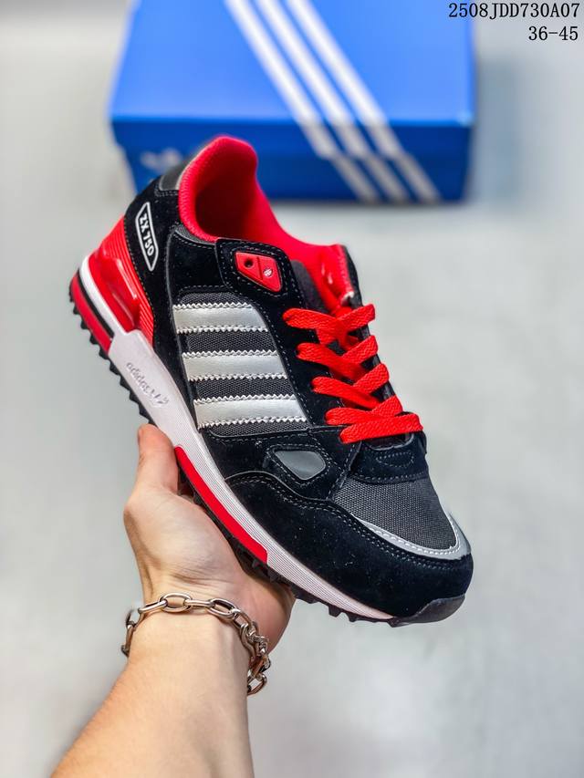 Adidas Zx 750 outdoor durable and comfortable sports casual shoes for men. A cl