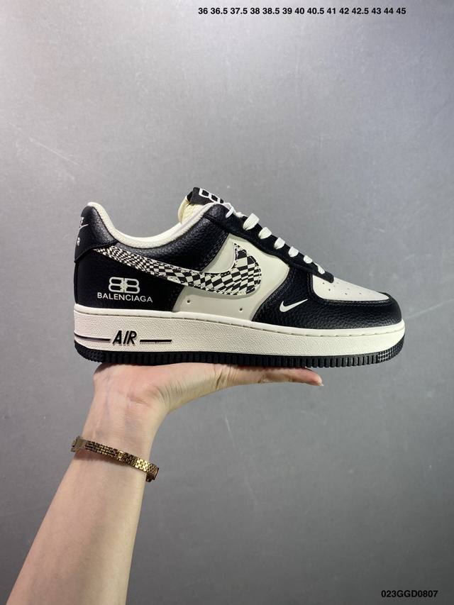 Company-level Nike Air Force 1'07 Lv8 Original last and original cardboard crea