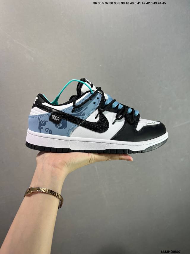 Nike SB Dunk Low Pro retro low-top casual skateboarding shoes. Featuring a soft