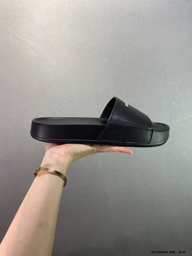 Descente Lcing Nars versatile soft non-slip flip-flopsmidsole design provides be