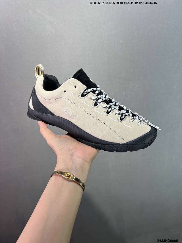 Keen, a popular American outdoor brand, features the Keen Jasper Rocks SP, a ret
