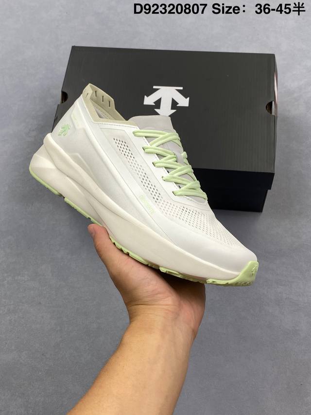 Descente Boa Running outdoor sports running shoes are produced by a major Guangd