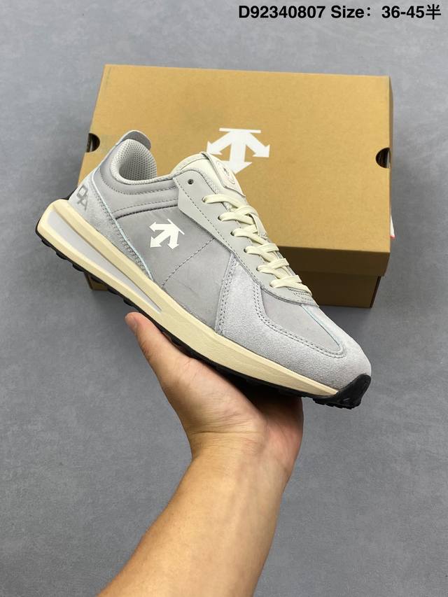 Company-level Descente Chron Trainer series sports casual shoes Based on the cla