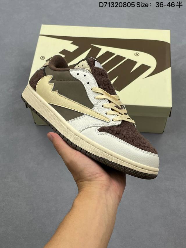 Heavy three-party collaboration, lightning hook Aj1. Popular hip-hop singer Trav