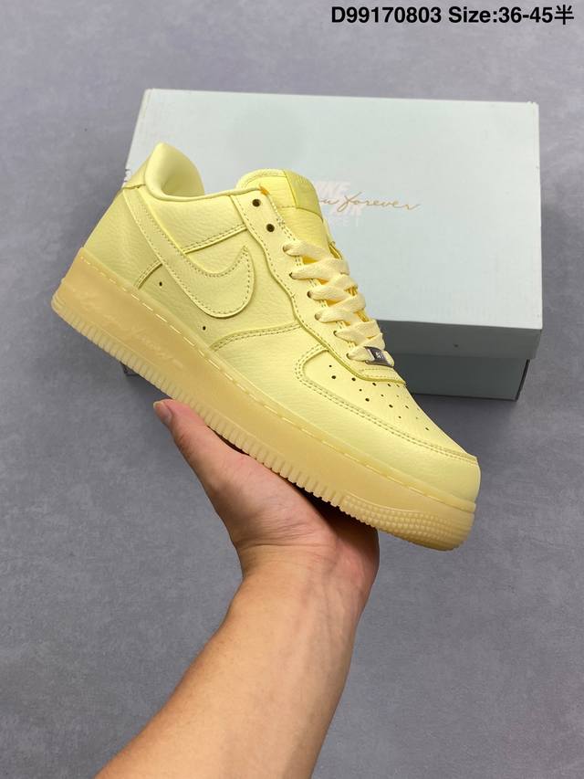 Nike Air Force 1 '07 Low low-top sneakers and casual shoes with difficult hemmin