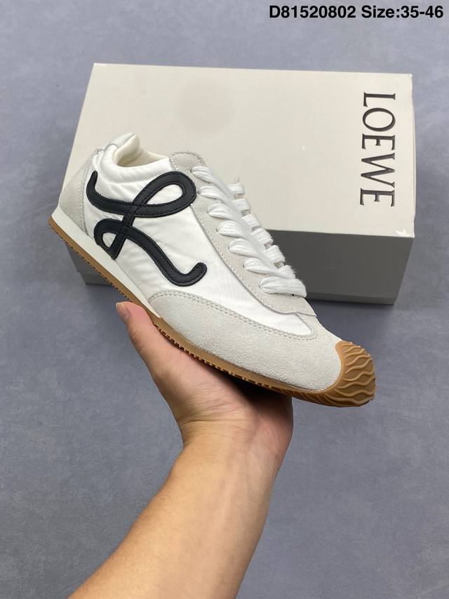 Loewe Ballet Runner 2.0 Calfskin Round-Toe Lace-Up Low-Top Casual Shoes. Loewe's