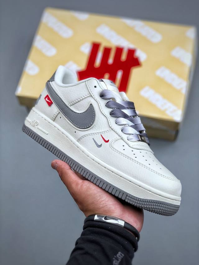 C version Nike Air Force 1'07 co-branded model, original last and cardboard for