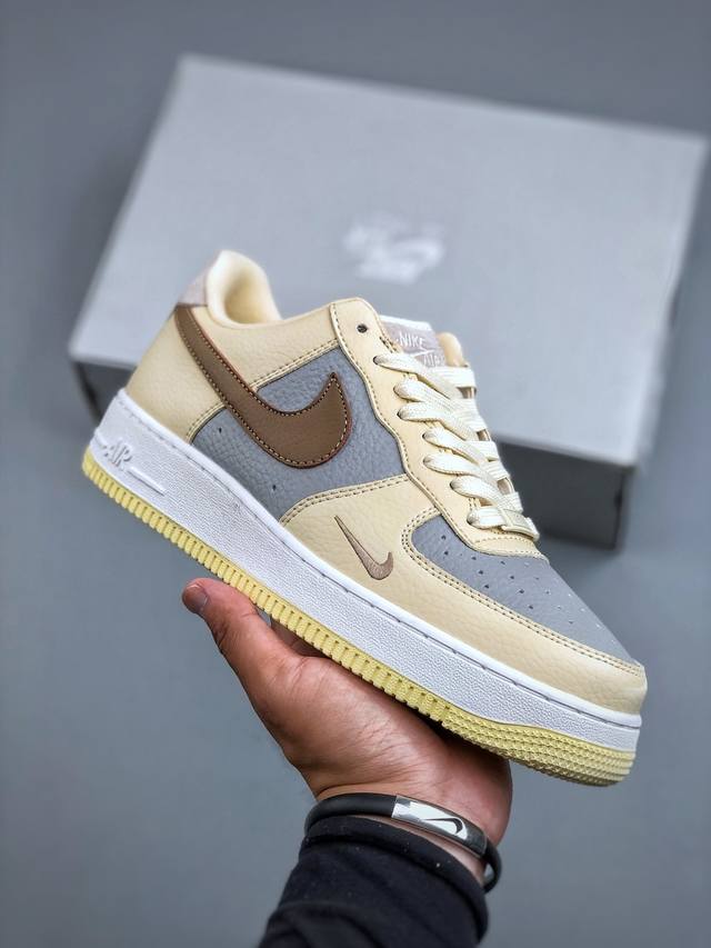 Special offer on Nike Air Force 1 Lv8. Original Air Force last and cardboard. Au