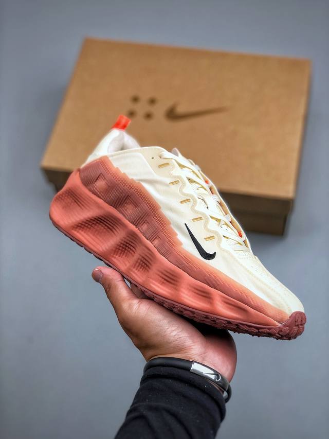 Nike Vomero Premium, Nike's top-of-the-line road running shoe, makes running eas