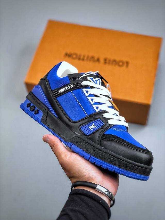 H Lv Arch Light Sneaker, Louis Vuitton low-top sneakers, accurate and consistent