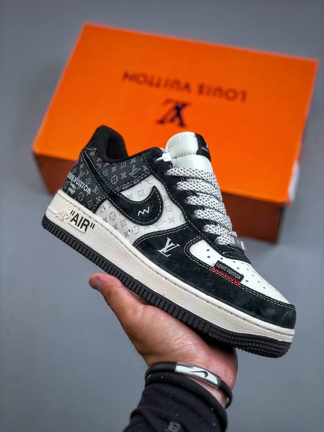 Xc Nike Air Force 1'07 co-branded model, original last and cardboard to create a