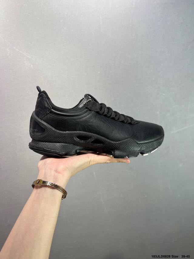 Company-grade Ecco breathable mesh stitching uses Ecco family technology Boost c