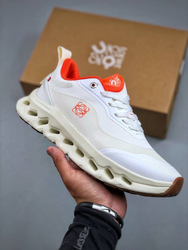 On's Cloudtilt 2.0 outdoor streetwear running shoe, the Cloud Hi Edge, blends ou