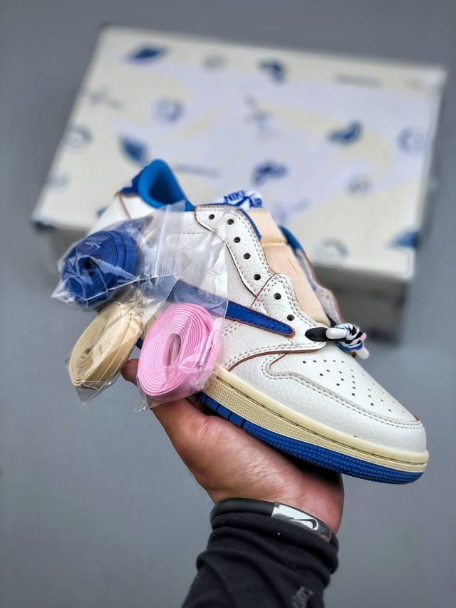 Air Jordan 1 Lowaj1 (White and Blue), a low-top casual sneaker. Dm7866-104. Made