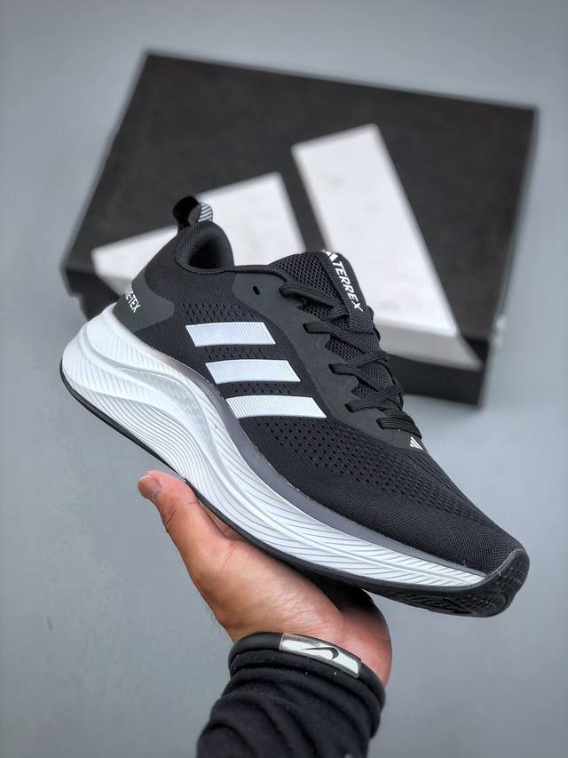 Adidas Terrex Gore-Tex Adidas lace-up cushioning lightweight comfortable versati