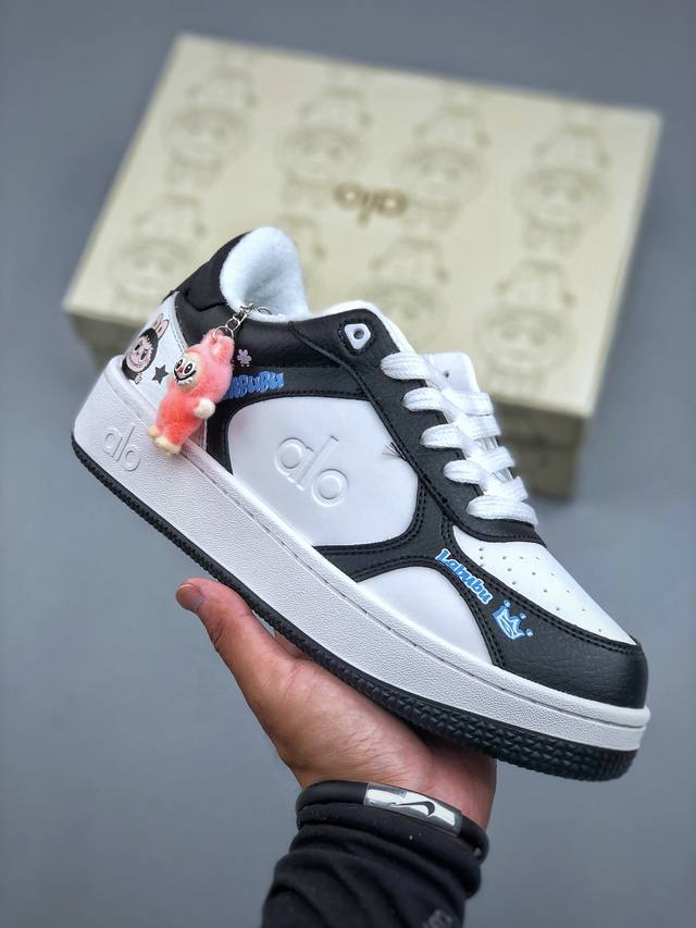 C version Alo Yoga Recovery Mode, the same low-top casual sneakers as celebritie