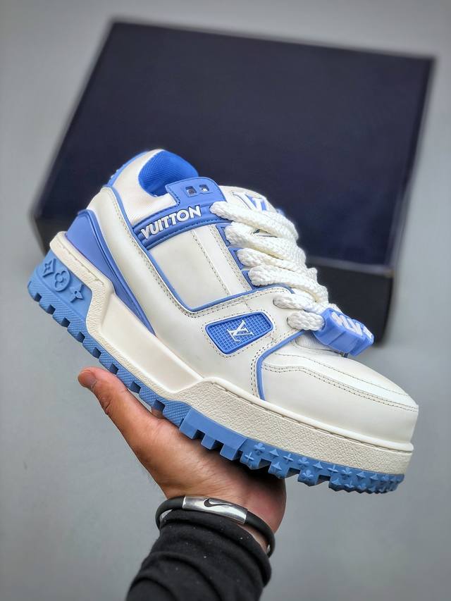 C The new Lv Trainer Maxi series original perfect last focuses on the high-end m