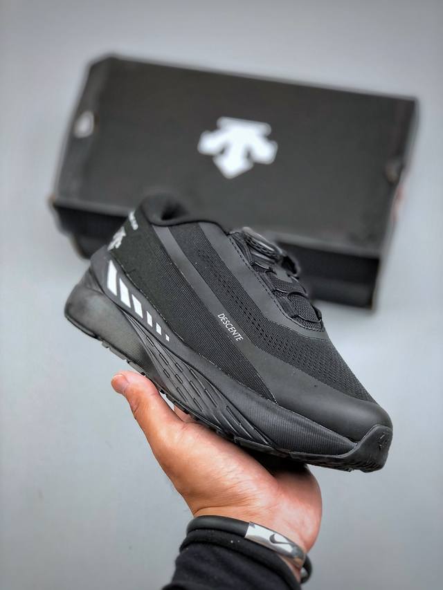 Descente Wire Comfortable, Versatile, Non-Slip, Wear-Resistant Low-Top Casual Ru