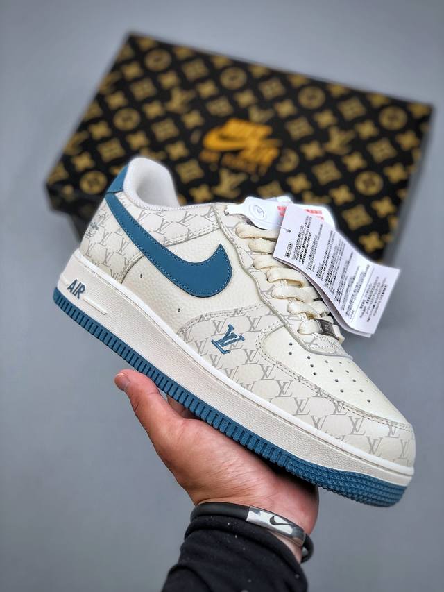 P version Nike Air Force 1'07 co-branded model, original last and cardboard for