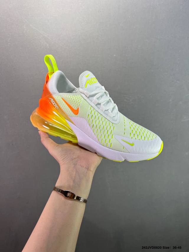 Corporate-grade Nike Air Max rear-half air cushioning sneakers. Fashionable run