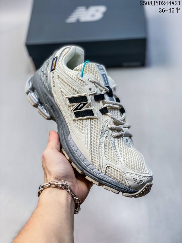 New Balance M1906Af This iconic New Balance dad shoe features vintage elements a