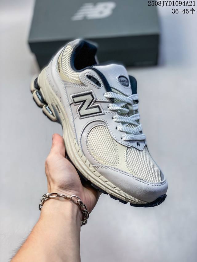 Company-level New Balance 2R retro item The popular retro shoe model New Balance