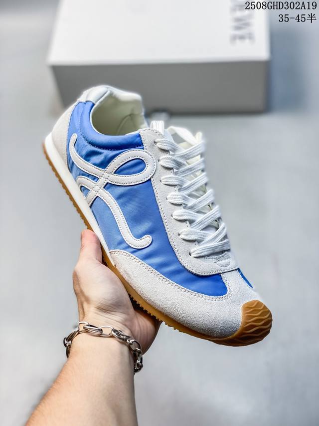 Loewe Ballet Runner Leather Simple Round-Toe Lace-Up Low-Top Sneakers. This pair