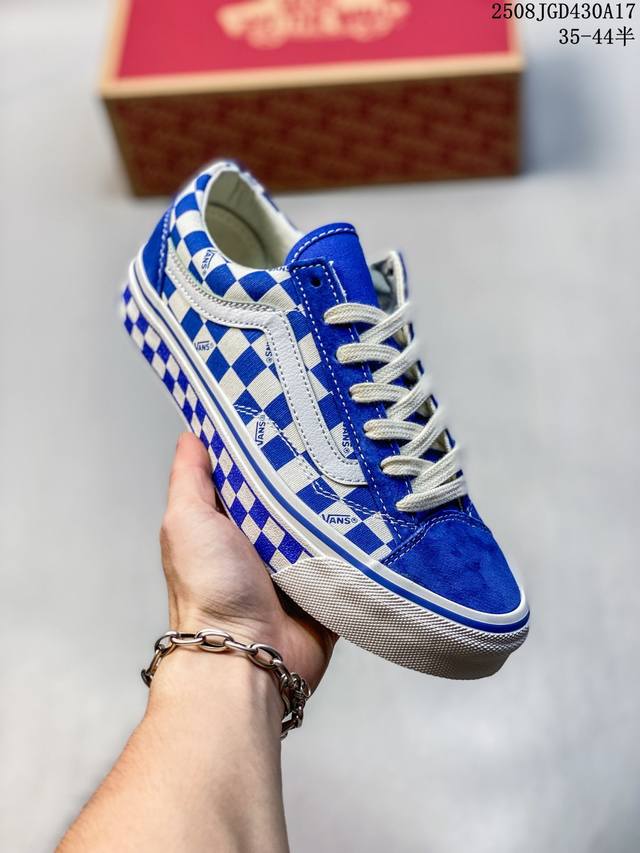 Brand new Vans Old Skool comfortable and lightweight low-top sneakers for men a