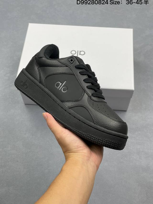 Alo Recovery Mode Yoga The same white shoes as Yi Mengling, Jisoo, and Zhixiu DD