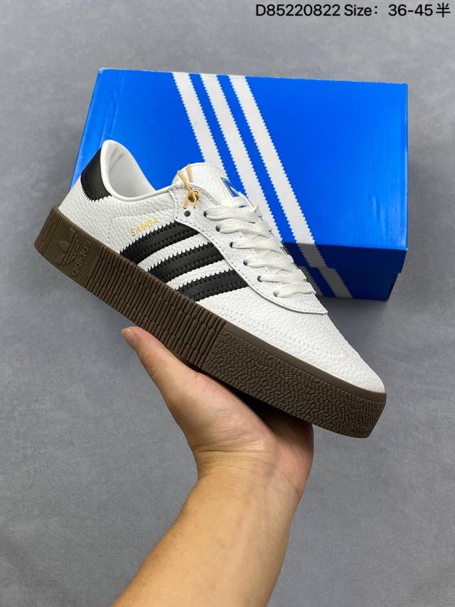 Corporate-level Adidas. Trefoil Campus 00S bread shoes, retro casual sneakers.