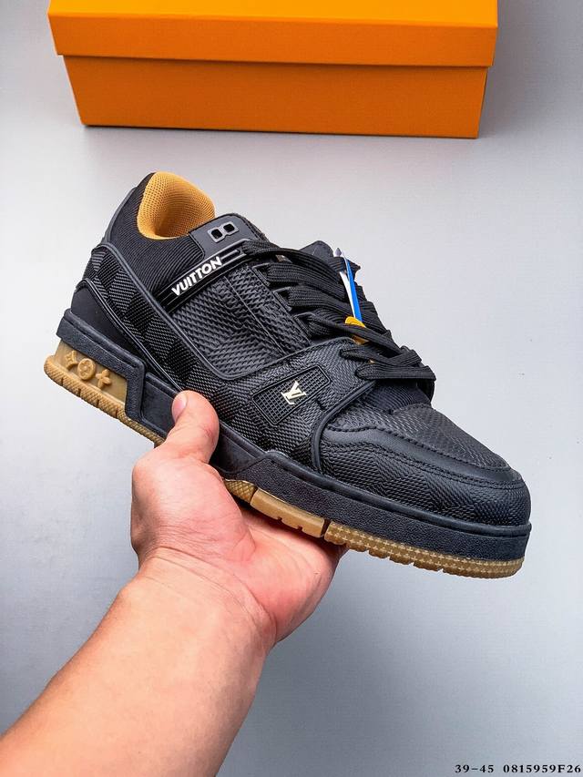 Louis Vuitton LV Louis Vuitton sneakers are a favorite among celebrities, with t