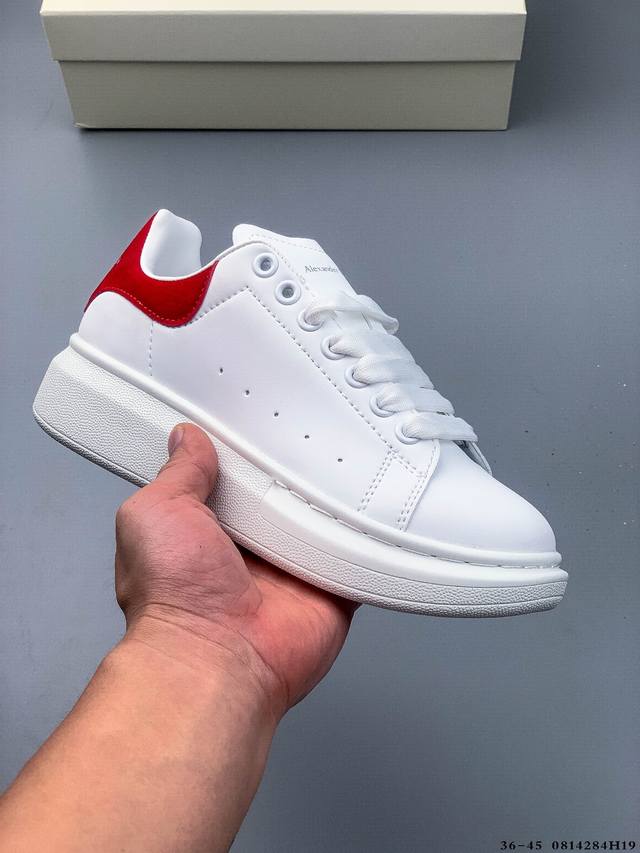 Alexander McQueen McQueen classic. There's no reason not to buy this! Made with