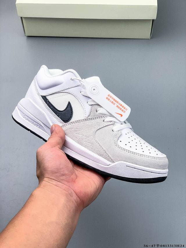 Air Jordan Stadium 9O Stadium's new versatile casual shoeThe Jordan Stadium 90 i