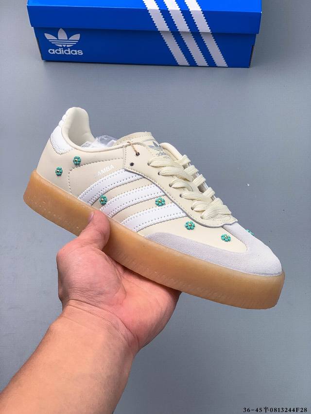 Adidas Originals Sambae W: A versatile, retro-inspired sneaker. The Adidas Samb