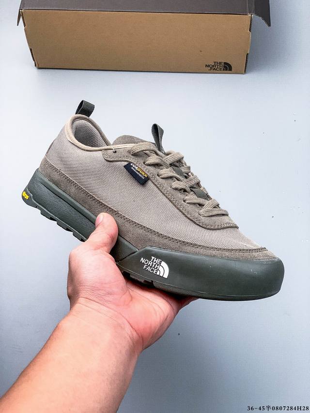 Company level! The North Face Charcoal Grey Comfortable and versatile non-slip
