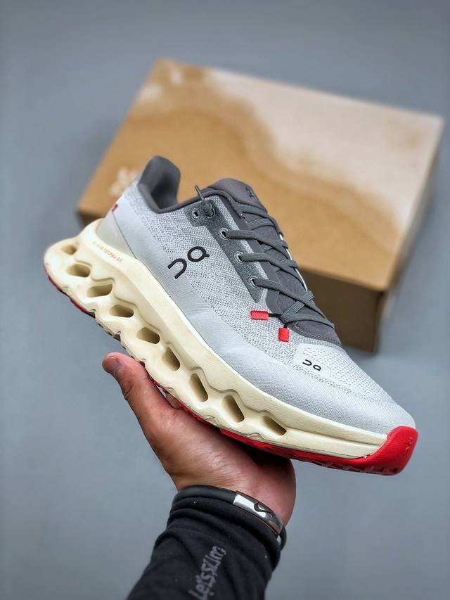 On's Cloudtilt 2.0 outdoor, street-inspired running shoe, the Cloud Hi Edge, ble