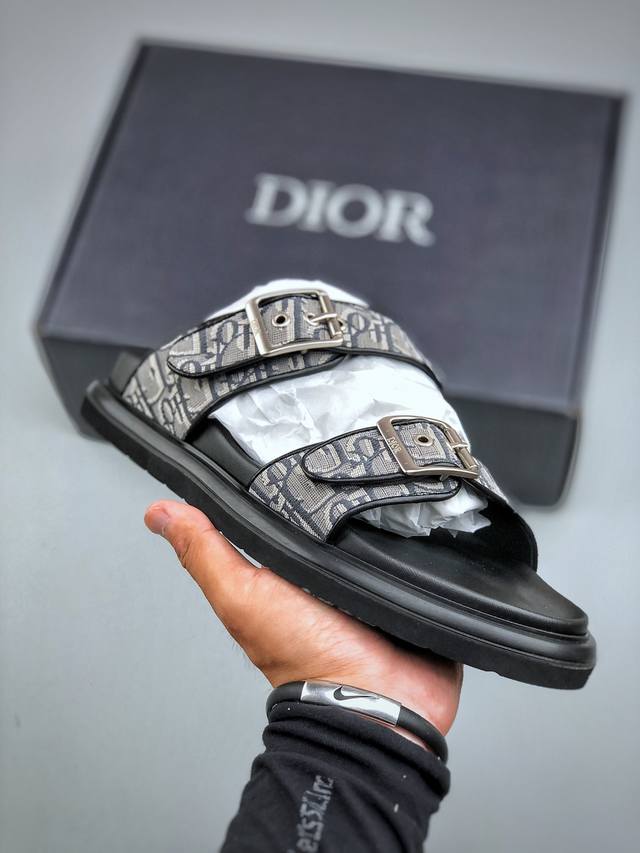 Dior's latest Dioriviera Dway round-toe slip-on platform sandals. Originally pur
