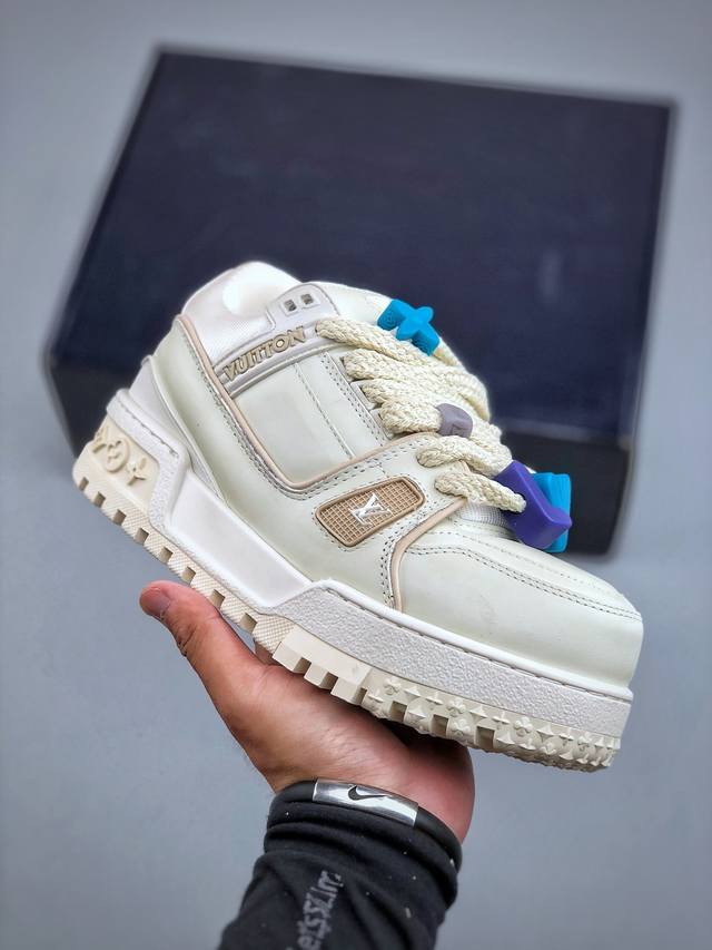 The new Lv Trainer Maxi series original perfect last focuses on the use of high-