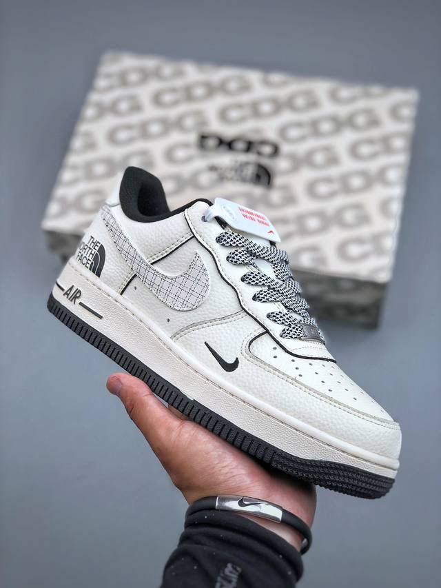 P version Nike Air Force 1'07 co-branded model, original last and cardboard for