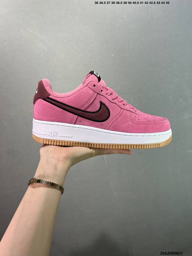 Corporate-grade Nike Air Force 1 '07 Low sneakers, casual shoes, hemming and se