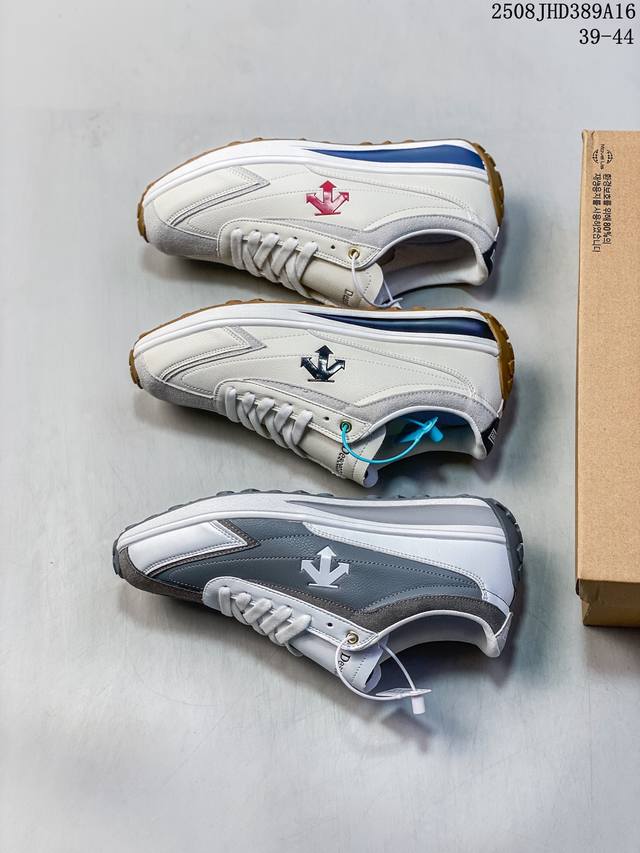 Descente Cron Racer casual shoes, designed for women. The Descente Cron Racer se