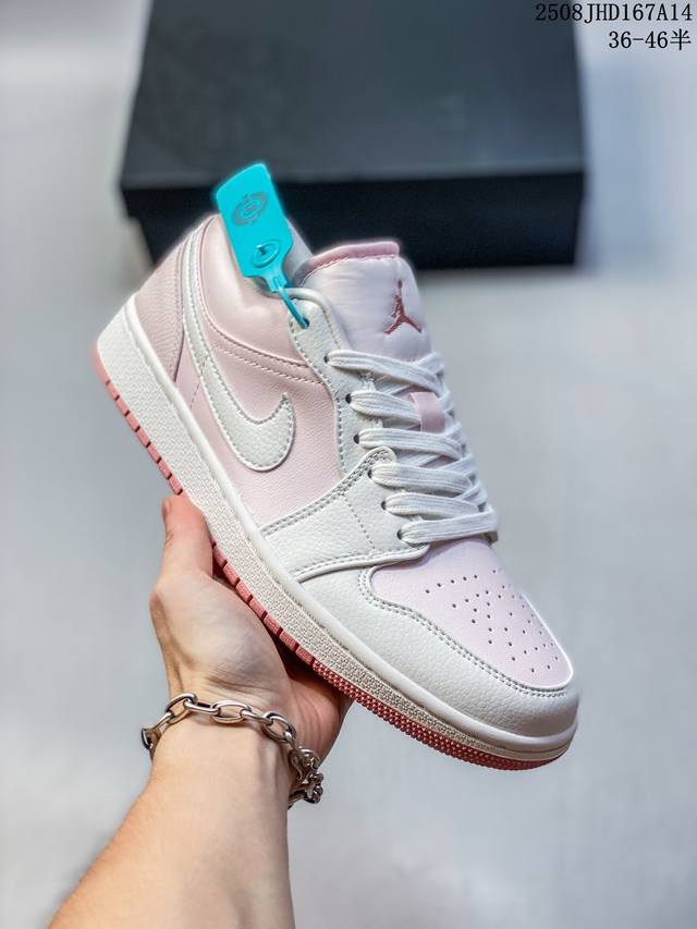 Corporate-grade Nike Air Jordan 1 Low Aj1, a retro, casual basketball shoe. Ins