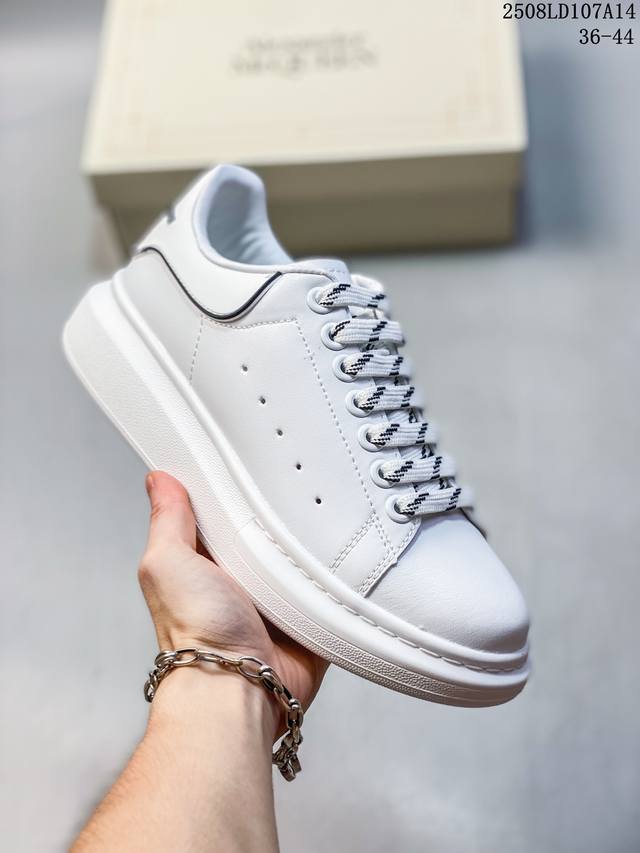 Genuine Italian high-end brand Alexander Mcqueen Sole Leather Sneakers low-top