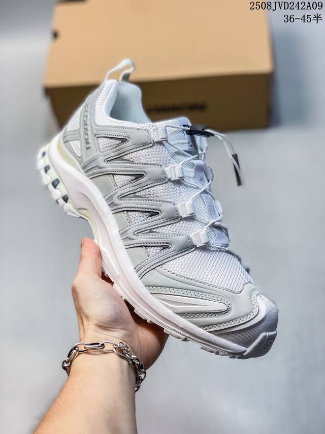 Xa Pro 3D Suede outdoor trail running shoes utilize Snsiit's upper for a fully c