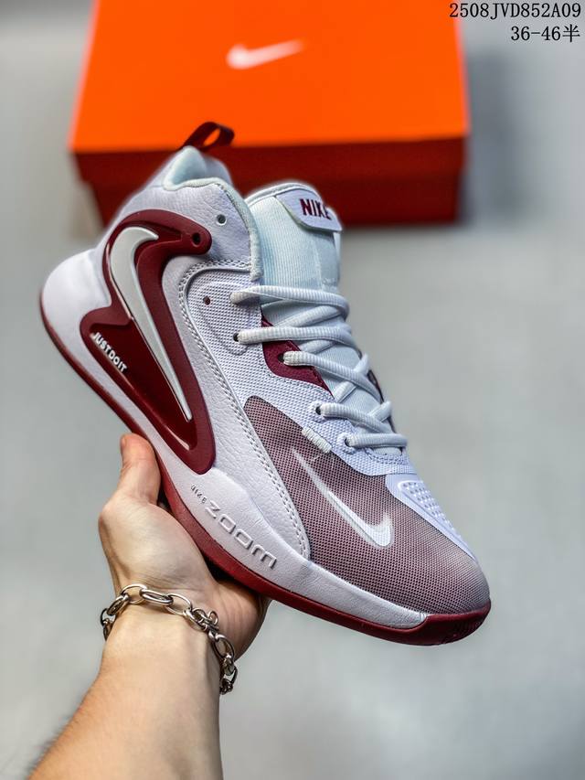 Nike React Hyperset 2 Se Lightweight, balanced, low-top training shoesThe Hypers
