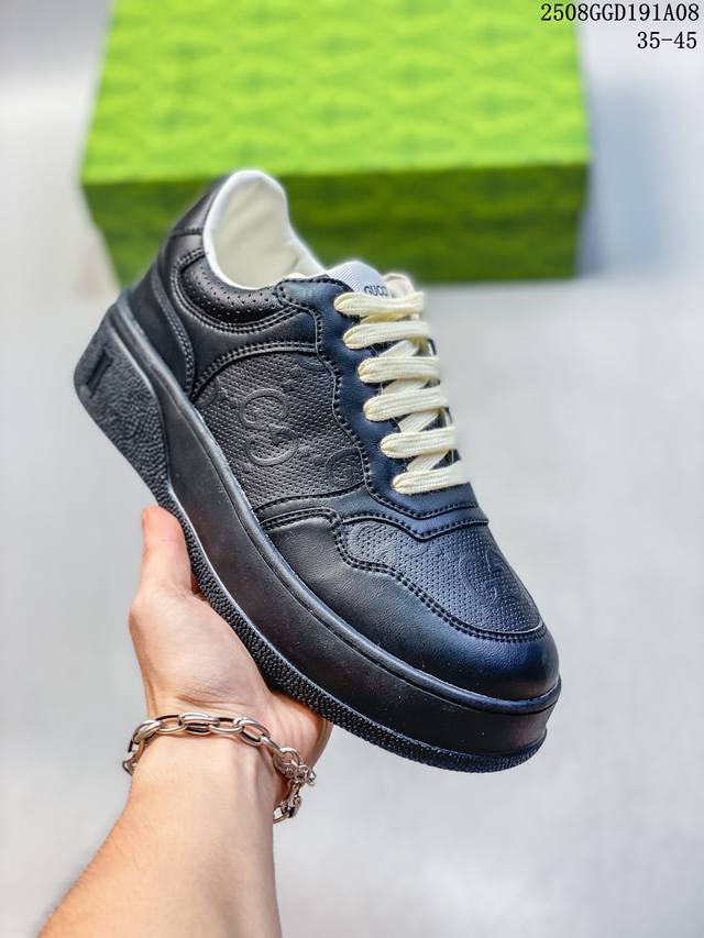 High-end retailer selling mixed versions in Dongguan. Pure original quality Gucc