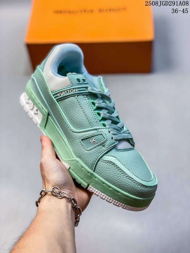 The corporate-grade Louis Vuitton Trainer Sneaker Low, a versatile sneaker from