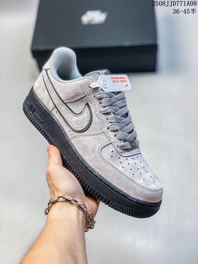 Corporate-grade with half sizes DDD. Nike Air Force 1 '07 low-top, thick-soled,